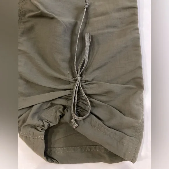 The North Face Aphrodite Capri Pants green Size 6 TNF hiking everyday 5 pockets - Picture 3 of 9